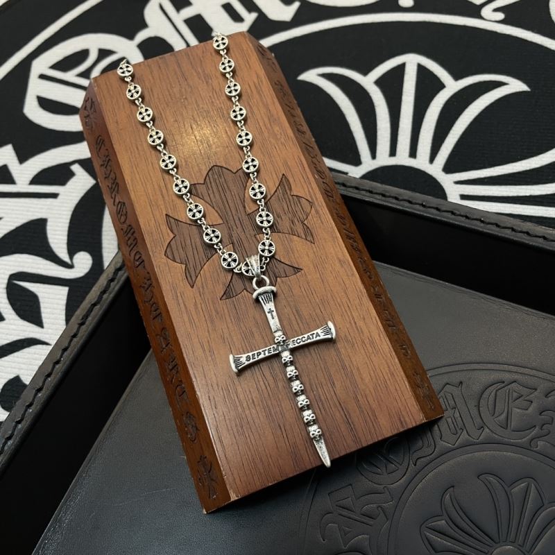 Ch*0me He**ts necklaces